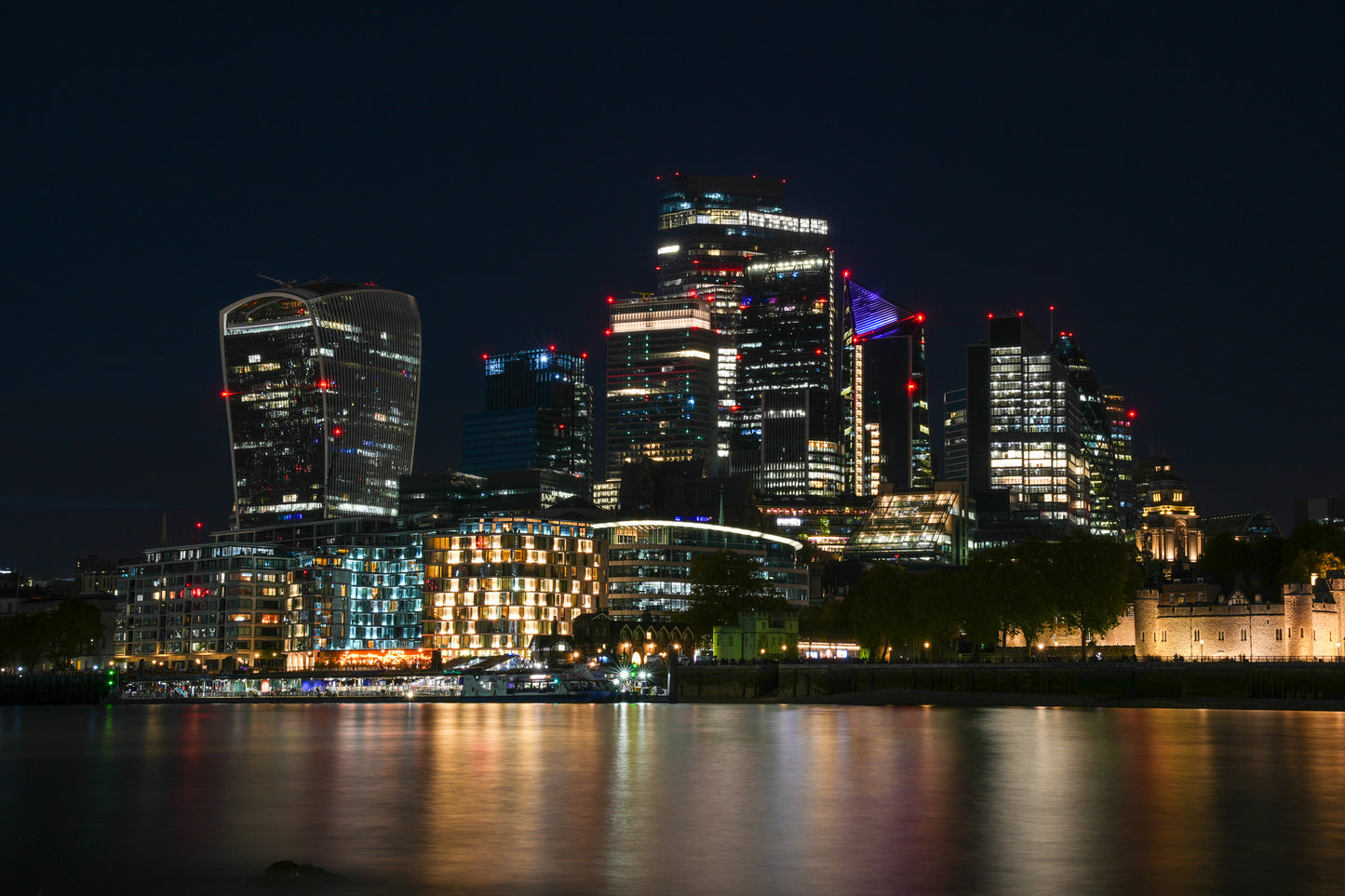 Lo2417 - London Skyline - Professional Fine Art Print and Wall Art by MK2 Photos