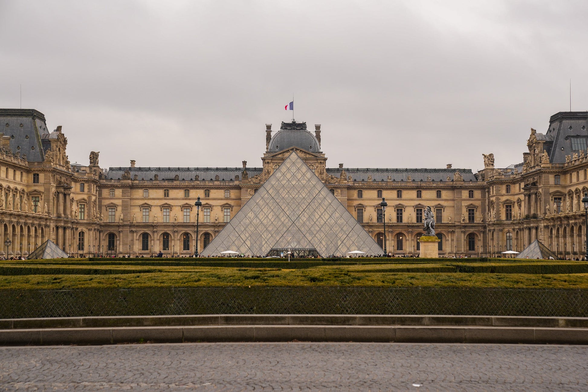 Fr2505 - Louvre - Professional Fine Art Print and Wall Art by MK2 Photos